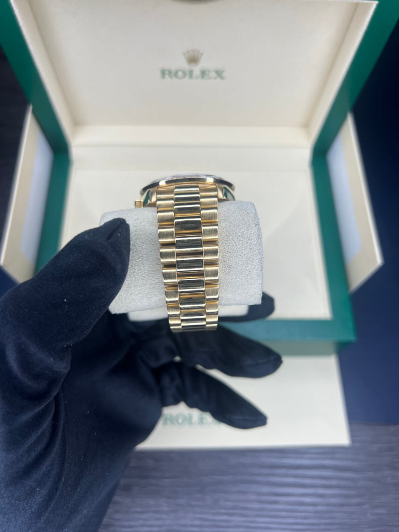 Rolex Day-Date 36 | Custom Dial & Bezel 18238 | Pre-owned 1990s